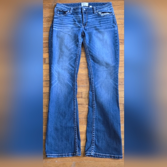 BKE Denim - BKE Payton Bootcut Size 30R Medium Wash Distressed Low Rise Women’s Jeans